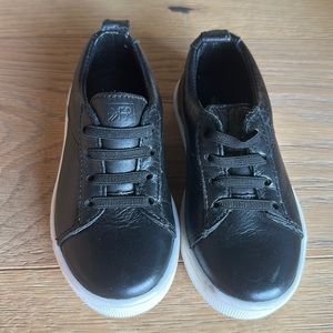 NWOT freshly picked boys leather sneakers